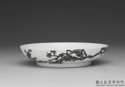 图片[2]-Dish with ink plum blossom in falangcai painted enamels, Qing dynasty, Yongzheng reign 1723-1735-China Archive